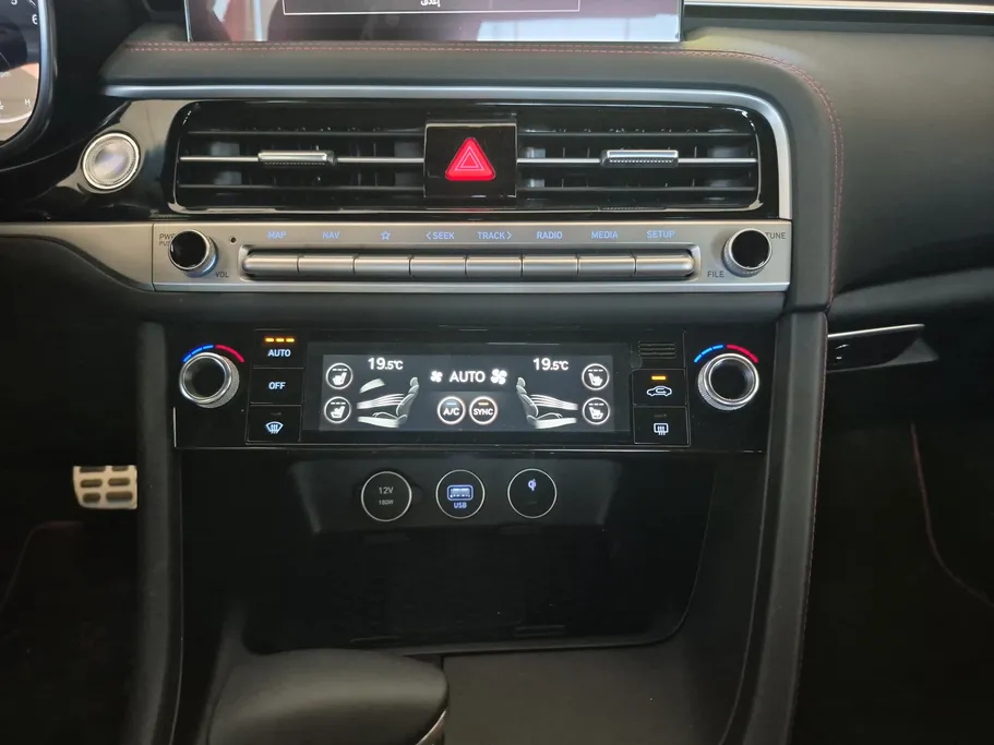 2025 Genesis G70  