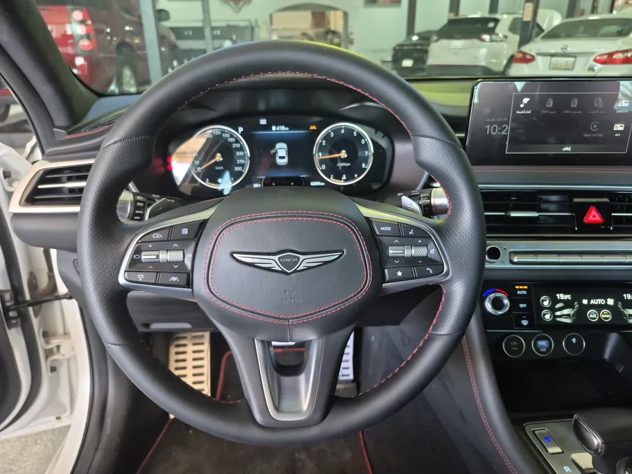2025 Genesis G70  