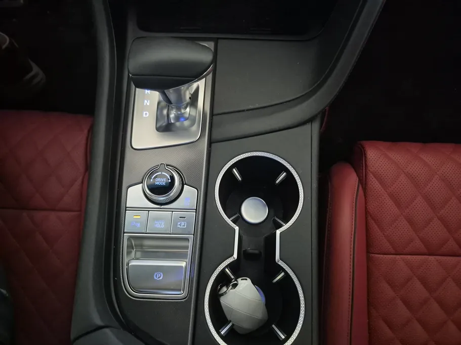 2025 Genesis G70  