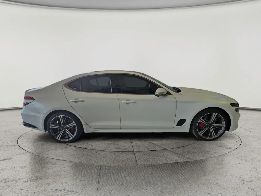 2025 Genesis G70  