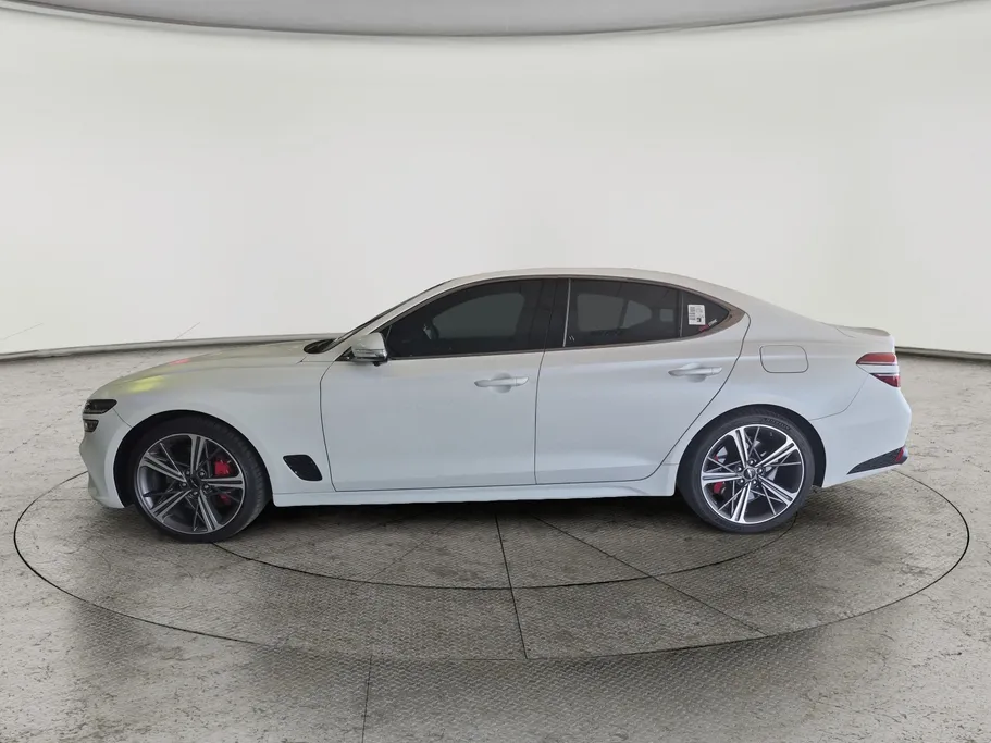 2025 Genesis G70  