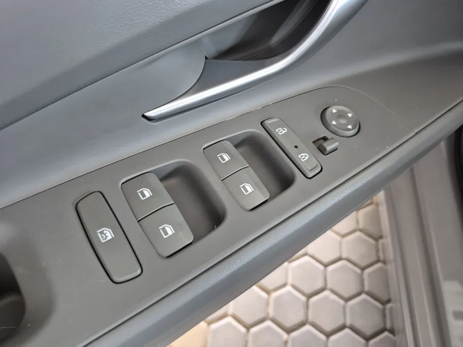 2023 Hyundai Elantra Fleet 