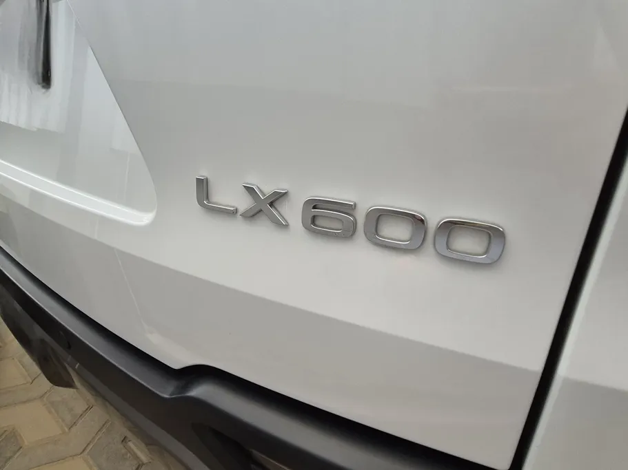 2022 Lexus LX 600 