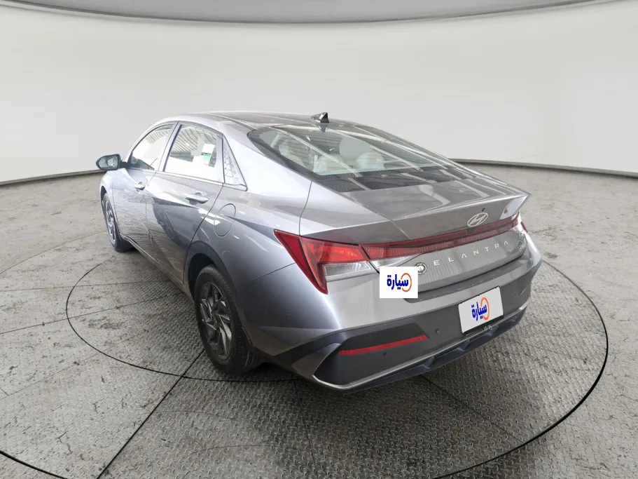 2024 Hyundai Elantra Smart 