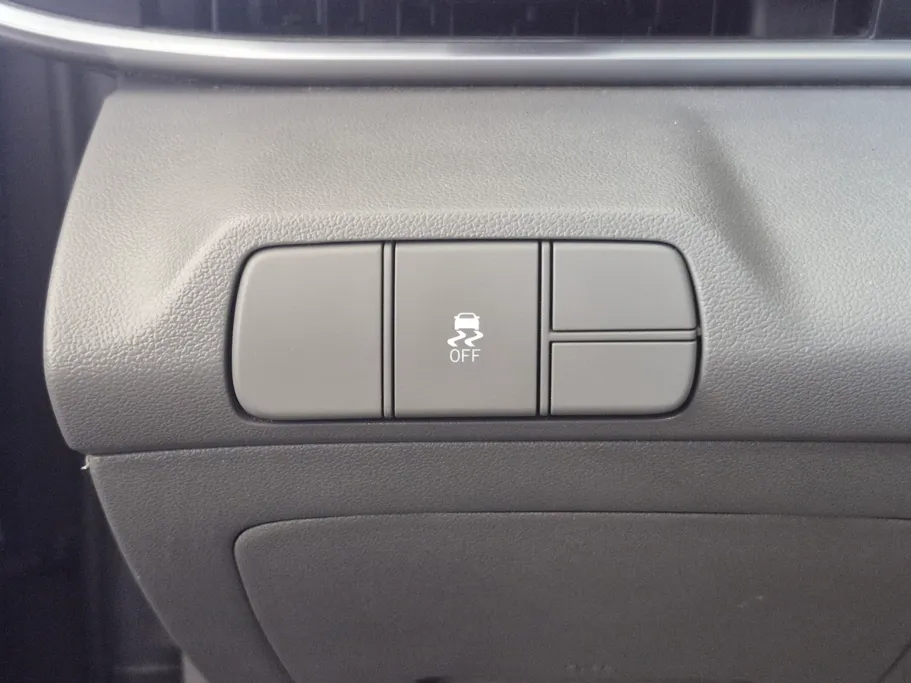 2024 Hyundai Elantra Smart 