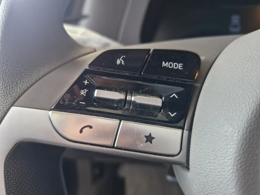 2024 Hyundai Elantra Smart 