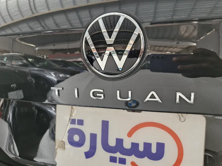 2023 Volkswagen Tiguan SE 