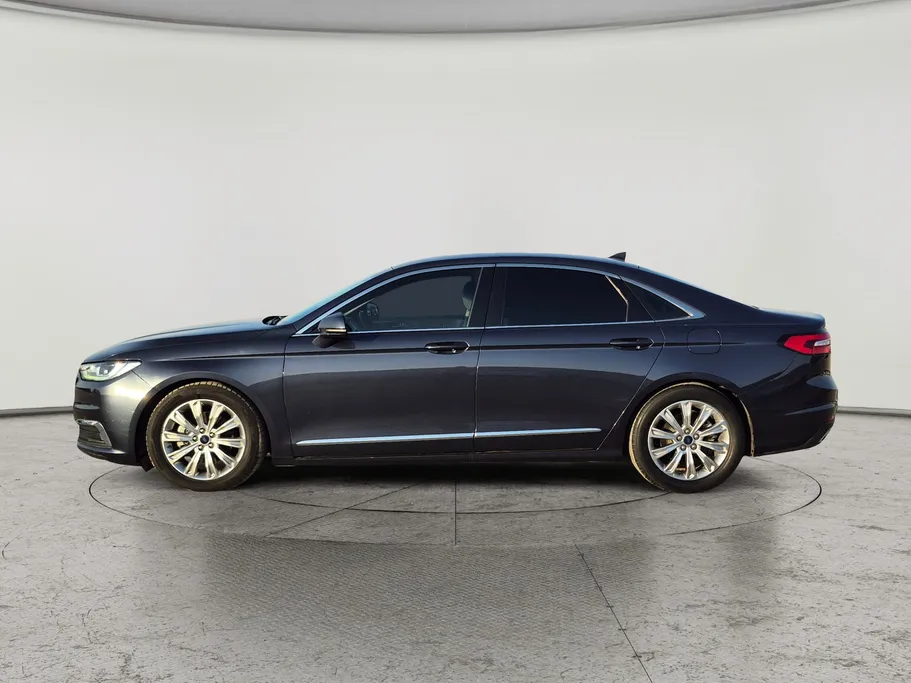 2022 Ford Taurus Ambiente 