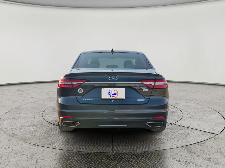 2022 Ford Taurus Ambiente 