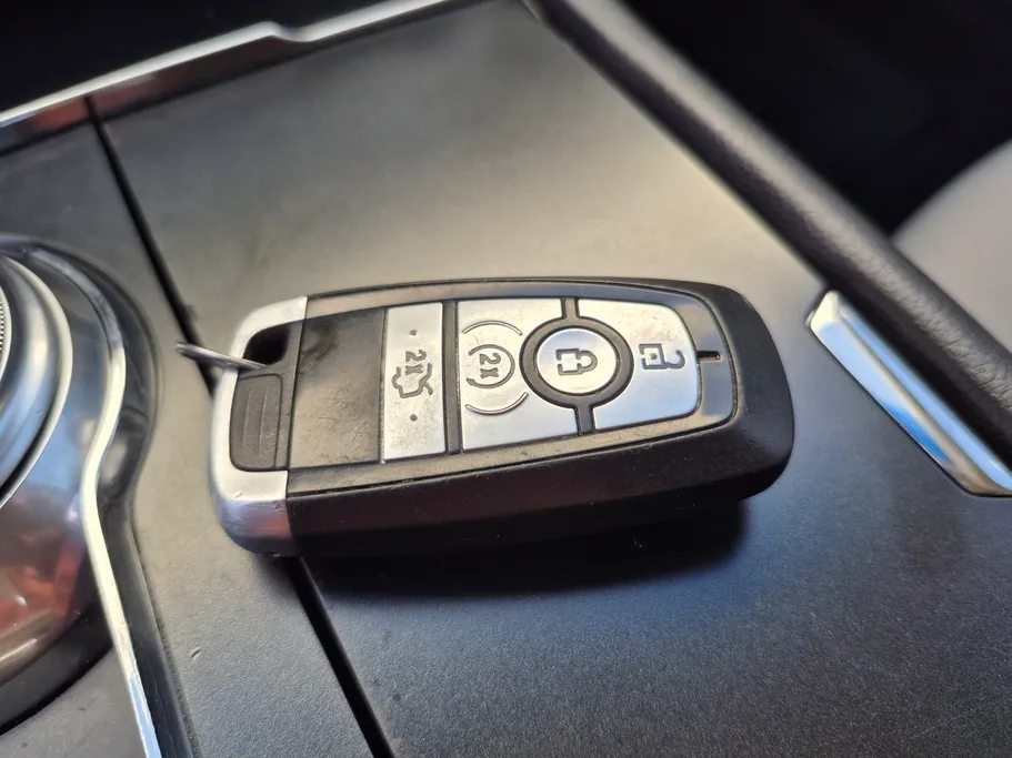 2022 Ford Taurus Ambiente 