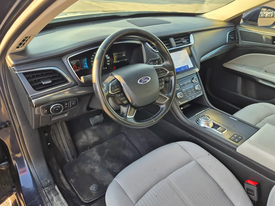 2022 Ford Taurus Ambiente 