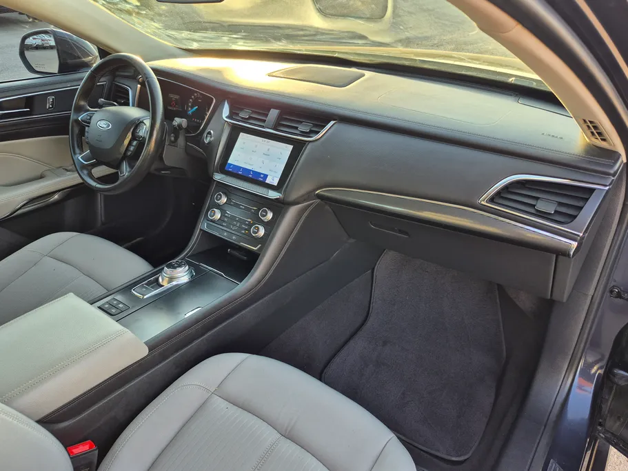 2022 Ford Taurus Ambiente 