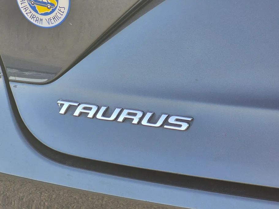 2022 Ford Taurus Ambiente 
