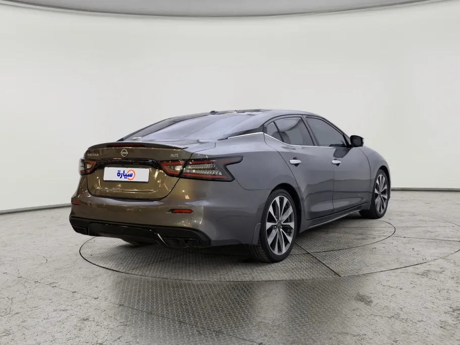 2023 Nissan Maxima SR 