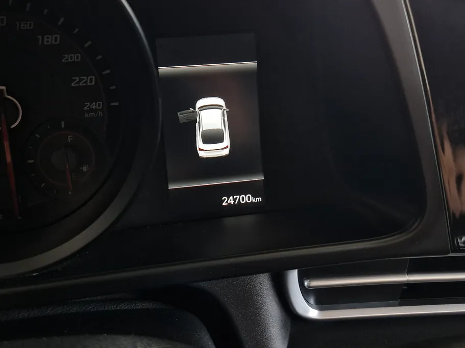 2023 Hyundai Elantra Smart 
