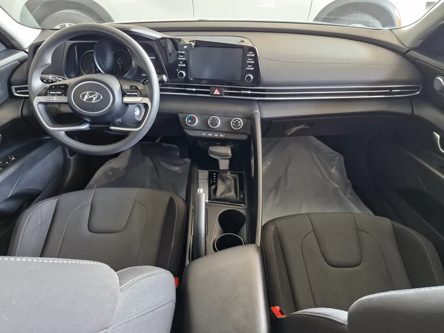 2023 Hyundai Elantra Smart 
