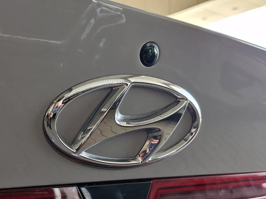 2023 Hyundai Elantra Smart 