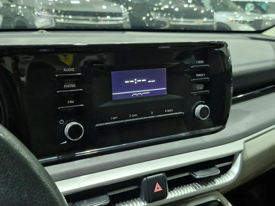 2022 Kia K5 LX 