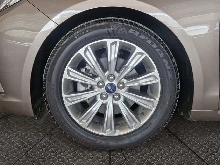 فورد تورس SE 2020 