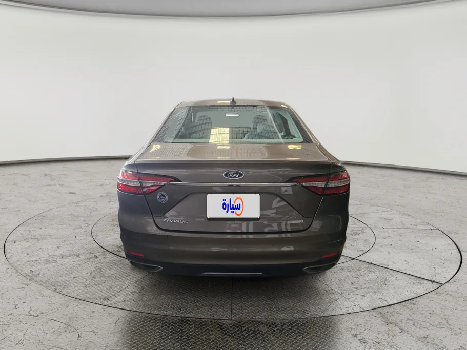 فورد تورس SE 2020 