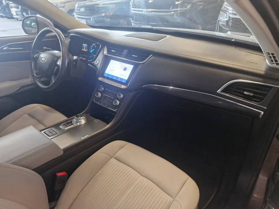 فورد تورس SE 2020 