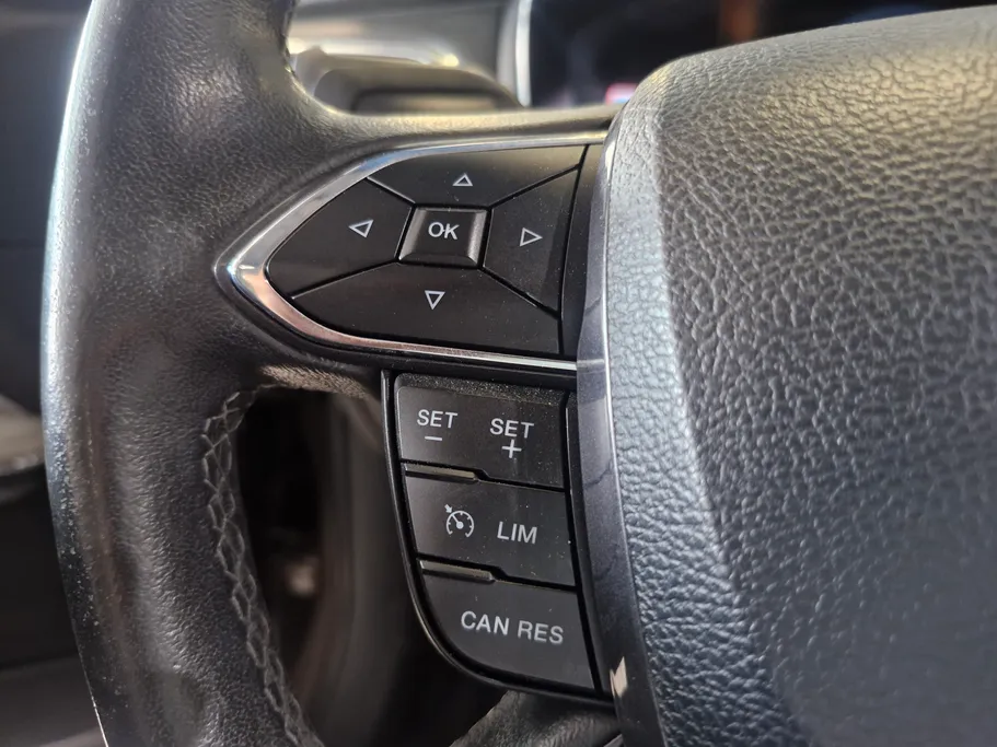 فورد تورس SE 2020 