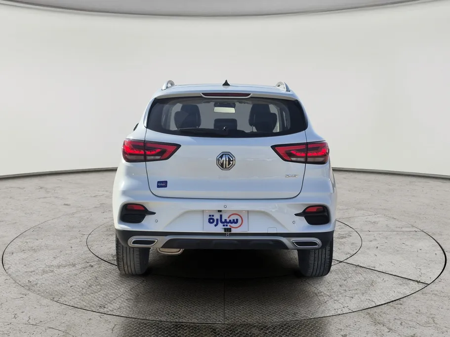 2023 MG ZS LUX 