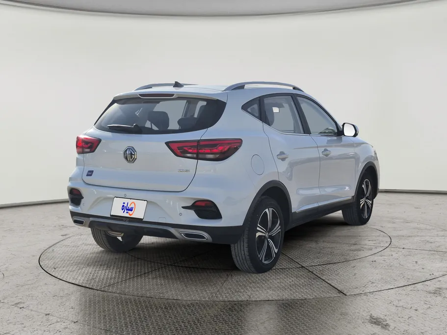 ام جي ZS LUX 2023 