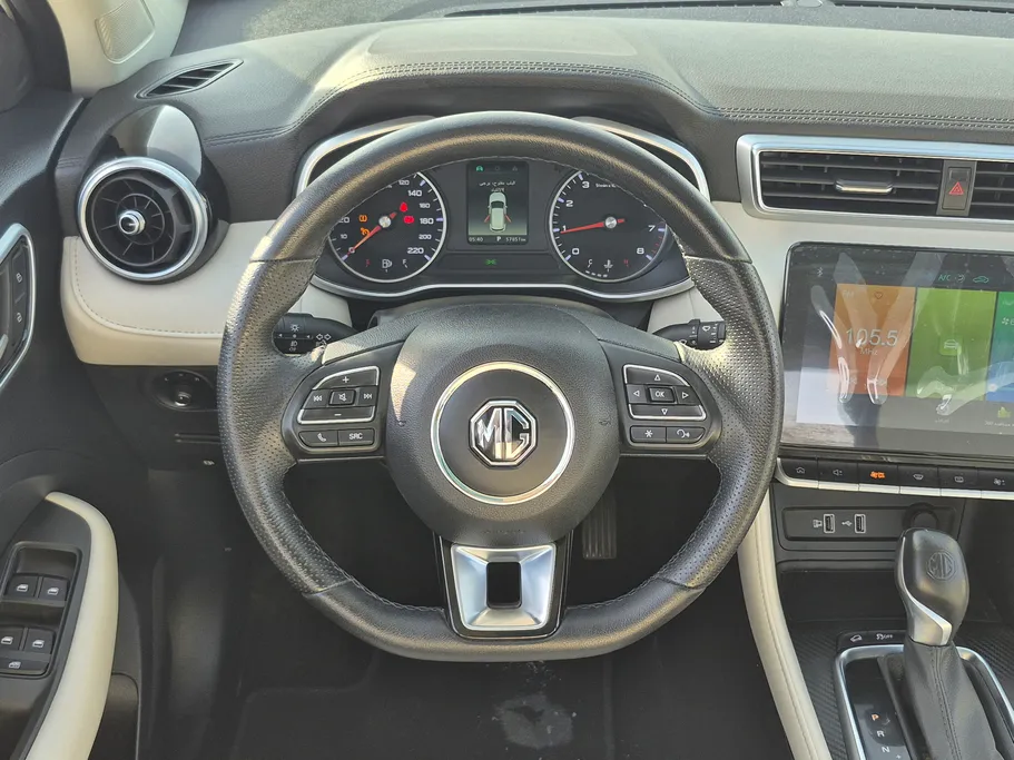 2023 MG ZS LUX 
