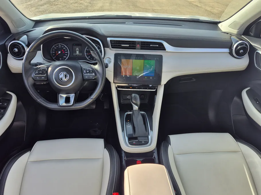 2023 MG ZS LUX 