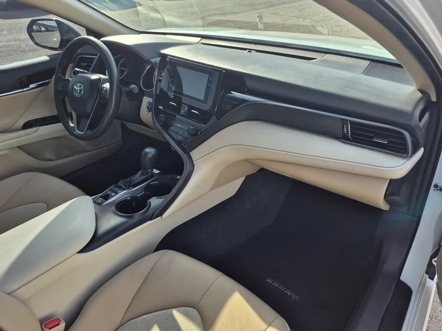 2022 Toyota Camry  LE HEV 