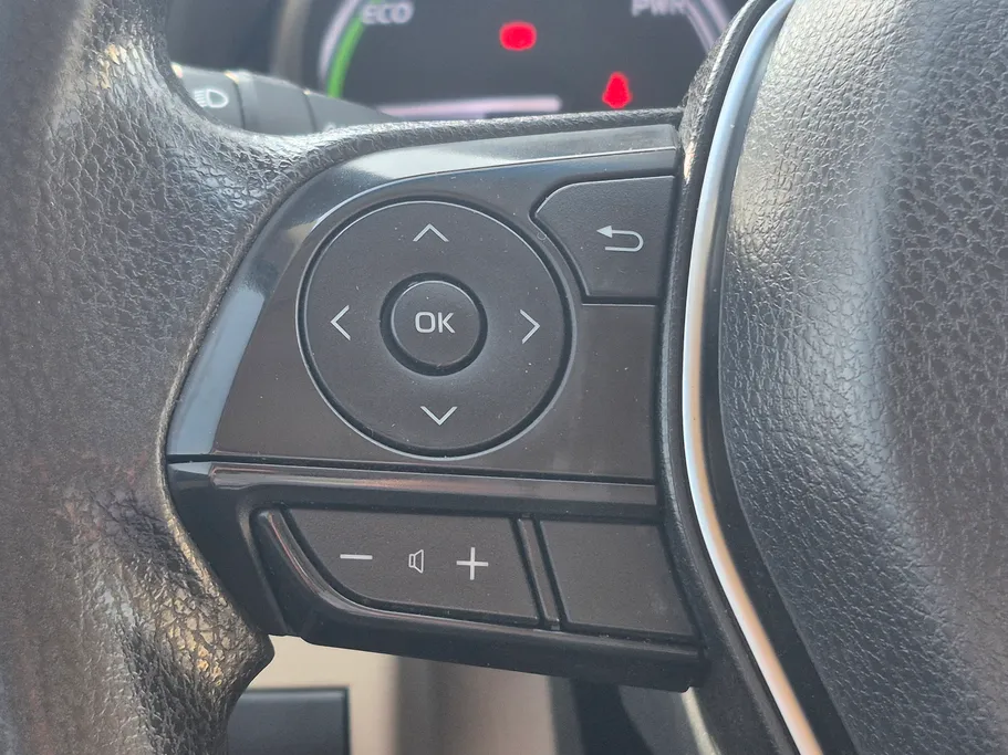 2022 Toyota Camry  LE HEV 