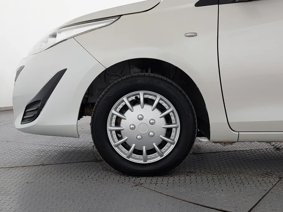 2020 Toyota Yaris  Y 