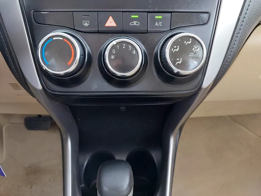2020 Toyota Yaris  Y 