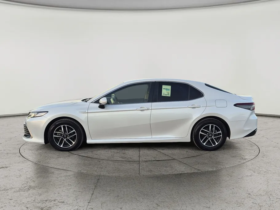 2022 Toyota Camry  LE HEV 