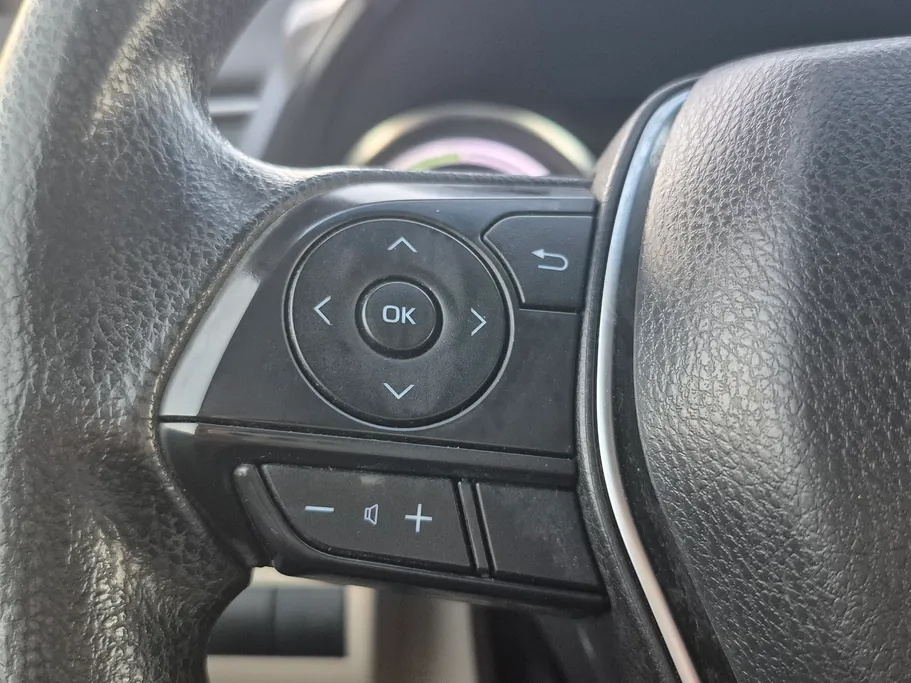 2022 Toyota Camry  LE HEV 