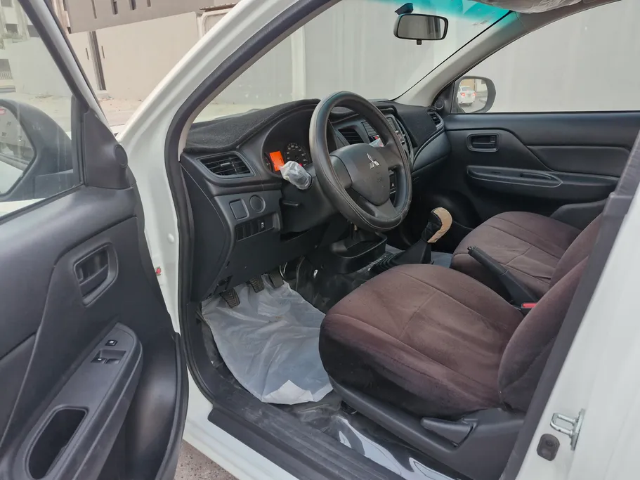 2022 Mitsubishi L200 Regular Cap 