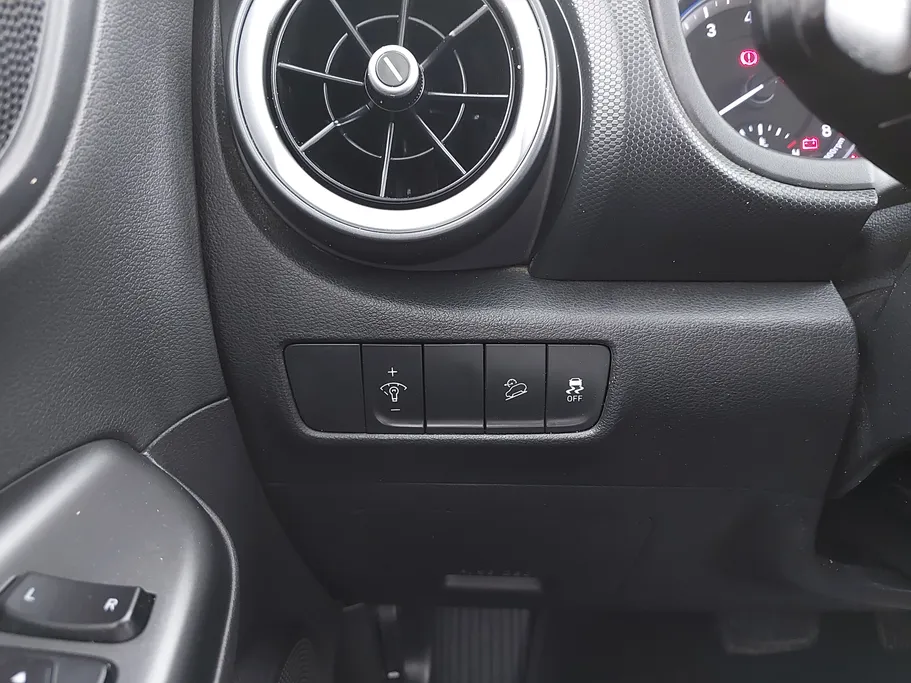 2022 Hyundai Kona SMART 