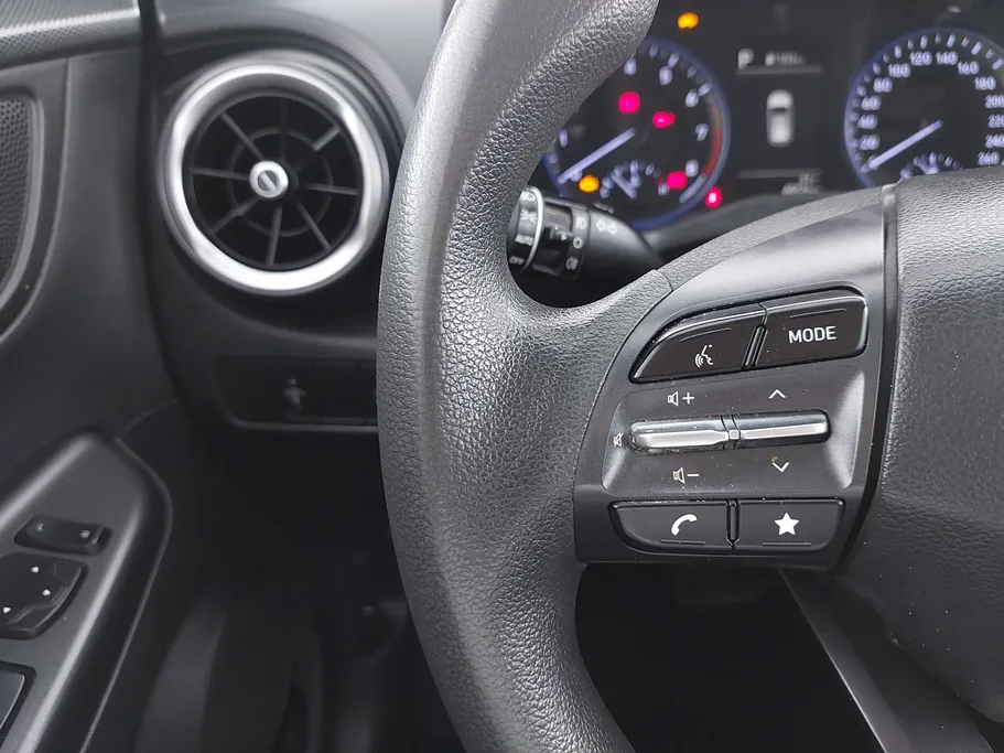 2022 Hyundai Kona SMART 
