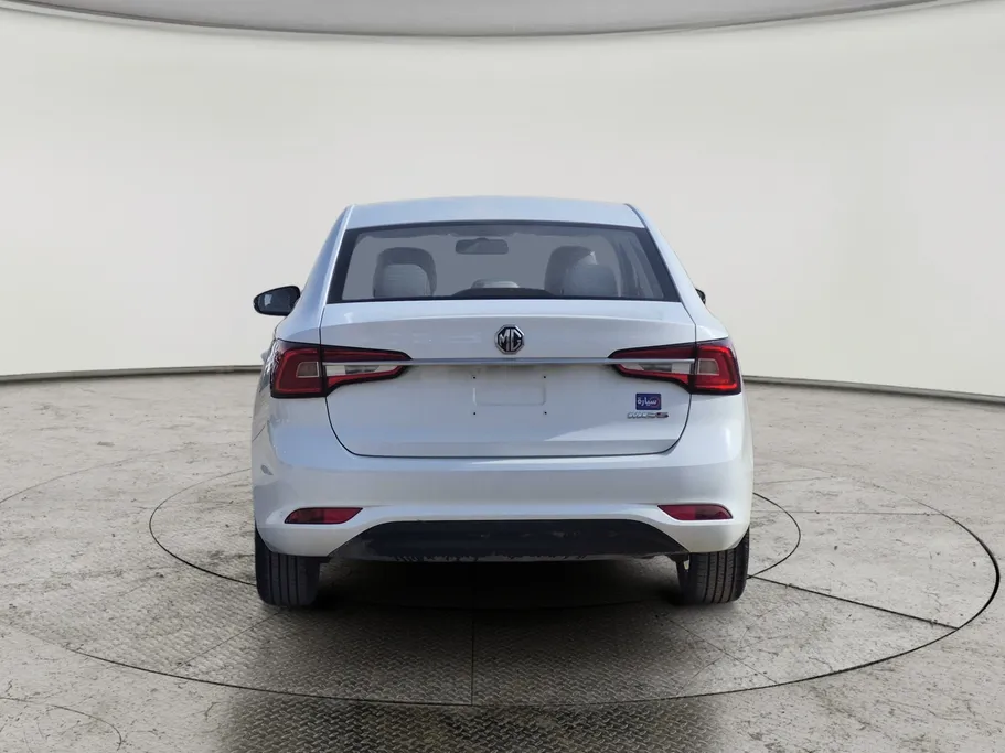 ام جي 5 STD 2025 