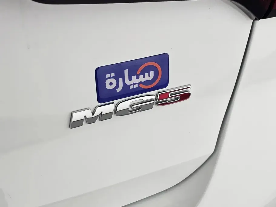 ام جي 5 STD 2025 