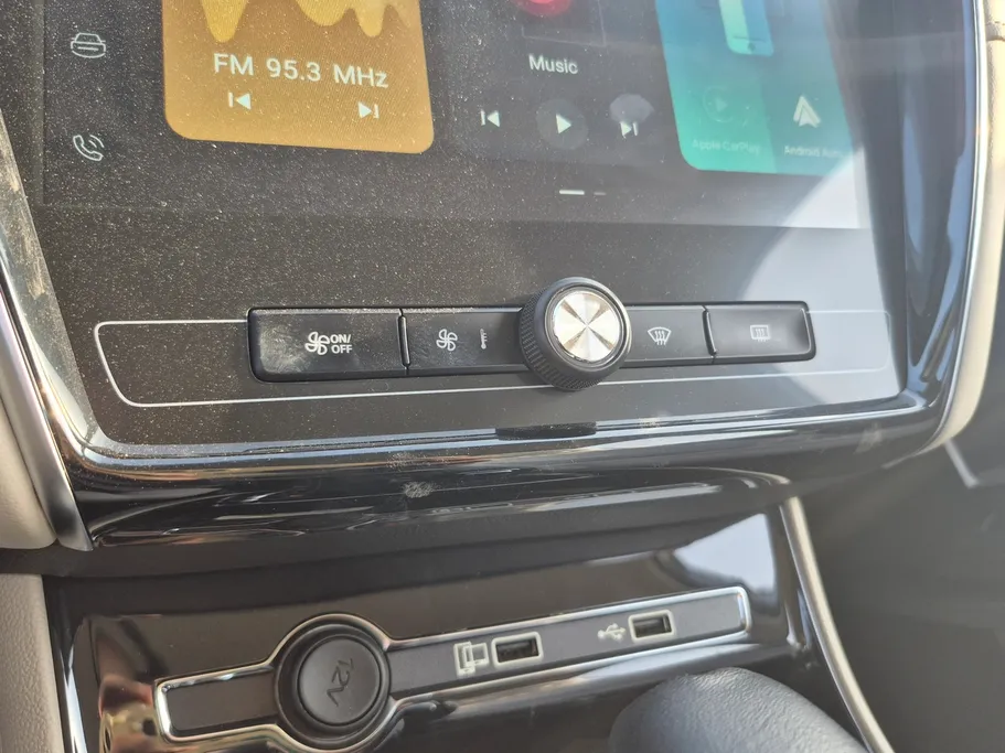 ام جي 5 STD 2025 