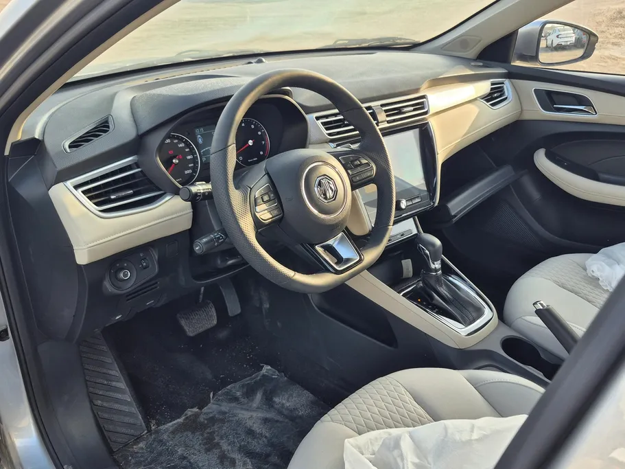 ام جي 5 STD 2025 