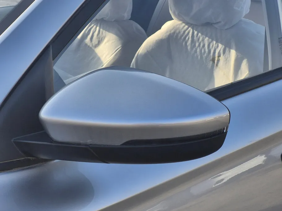 ام جي 5 STD 2025 