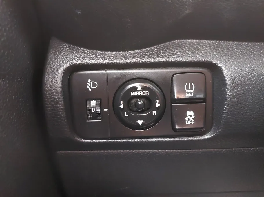 2022 Kia Pegas LX 