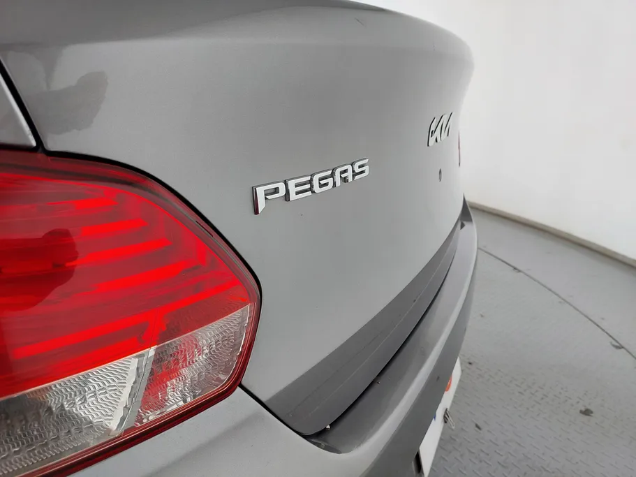 2022 Kia Pegas LX 