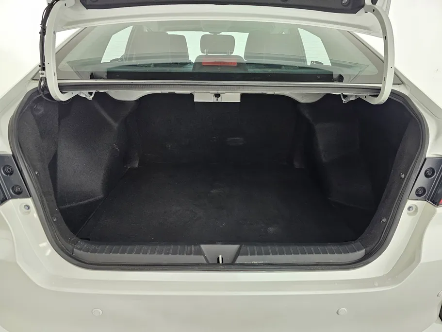 2023 Toyota Yaris  Y 