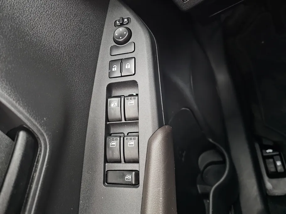 2023 Toyota Yaris  Y 