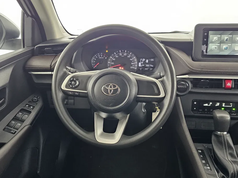 2023 Toyota Yaris  Y 
