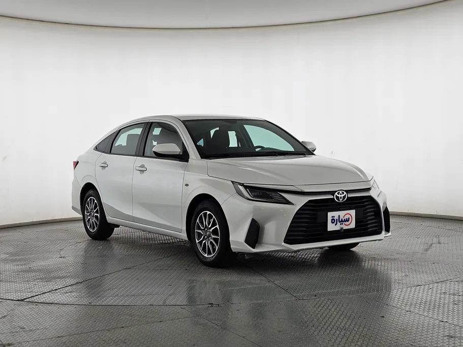 2023 Toyota Yaris  Y 